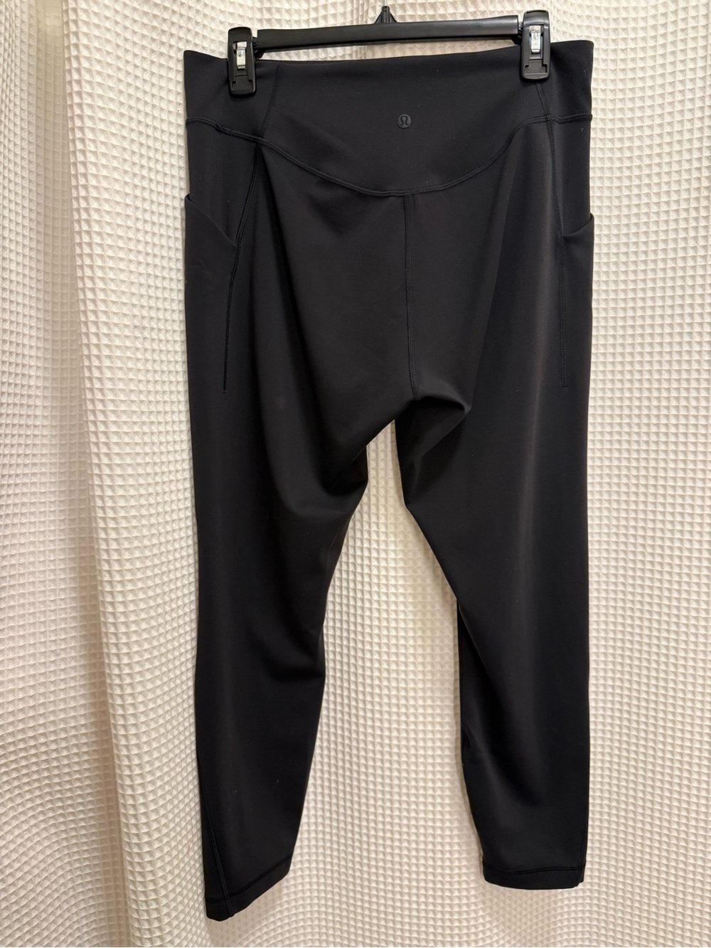 Lululemon Everlux - Black High-Waist Leggings with Pockets size 14 - Picture 3 of 9